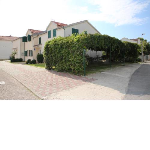 Apartman Alica Srima