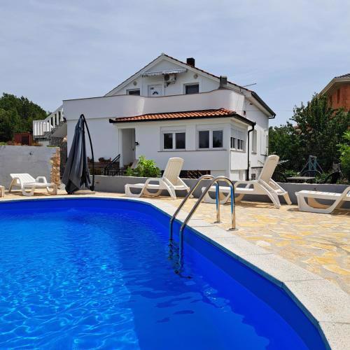 Apartman Dadić