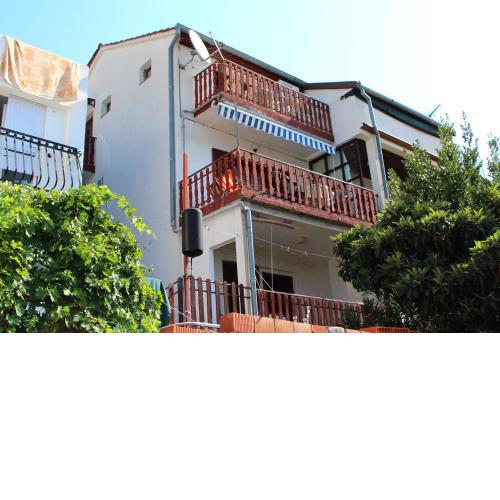 APARTMANI JADRANKA s pogledom na more