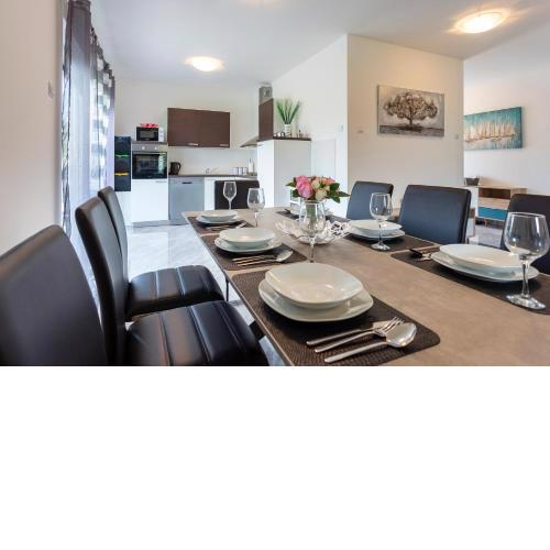 APARTMANI KAROCA 3