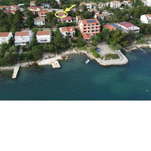 Apartmani Lana, 40 metara do mora, Seline (2+1)