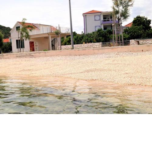 APARTMANI LIDIJA VINIŠČE