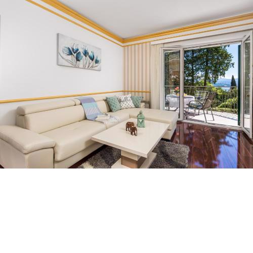 Apartment All for you - with a swimming pool