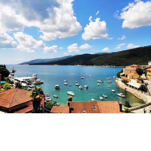 Apartment Angie - Intermezzo with sea view in center of Rabac