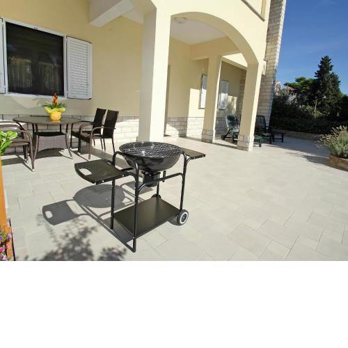 Apartment Ante-1 by Interhome
