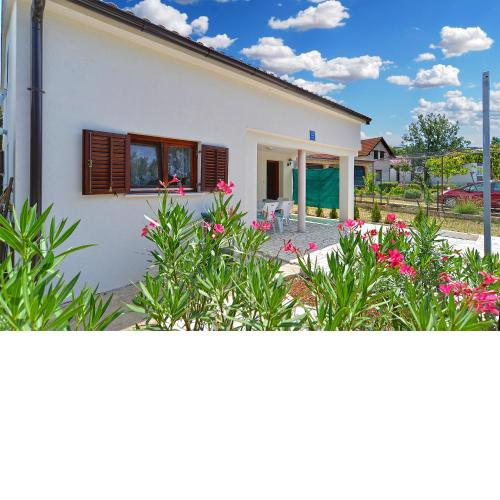 Apartment Batvaci 2205
