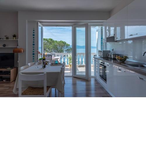 Apartment Bor - on the beach