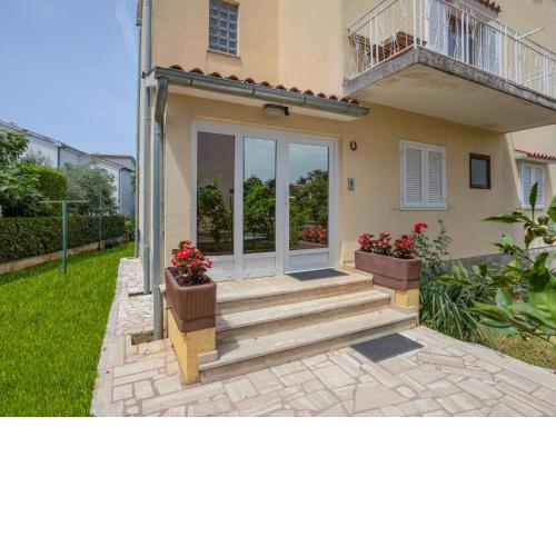Apartment Daria-4 by Interhome