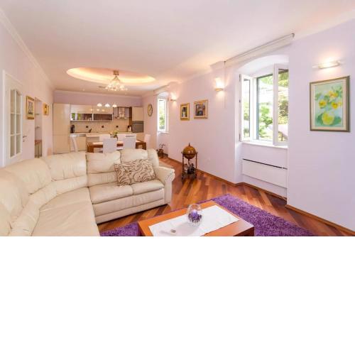 Apartment Djivo
