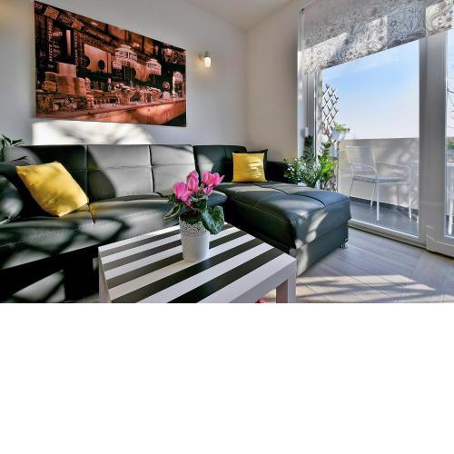 Apartment Ema 1811