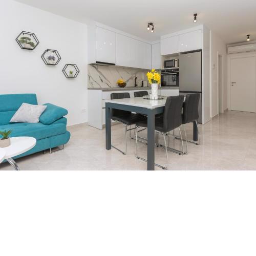 Apartment Ema