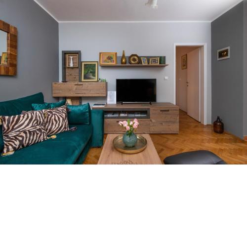 Apartment Green 29