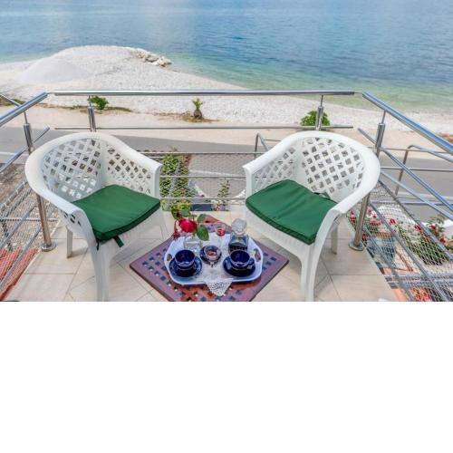 Apartment in Arbanija with sea view, balcony, air conditioning, WiFi 5138-1