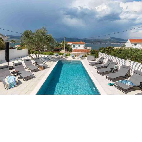 Apartment in Arbanija with sea view, terrace, air conditioning, WiFi 5139-2
