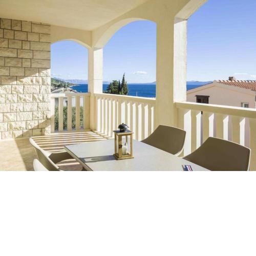 Apartment in Bol with sea view, terrace, air conditioning, WiFi 5121-3