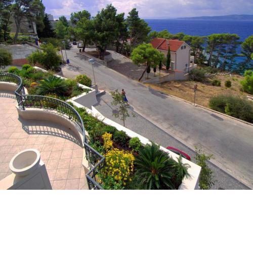 Apartment in Brela with sea view, terrace, air conditioning, WiFi 201-1