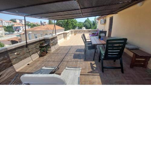 Apartment in centre with huge terace
