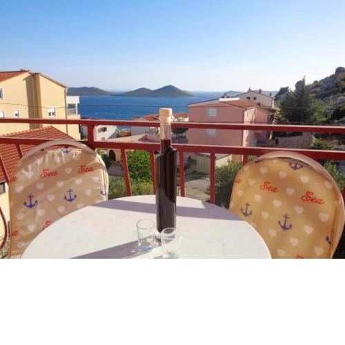 Apartment in Drage with sea view, balcony, air conditioning, WiFi 5144-6