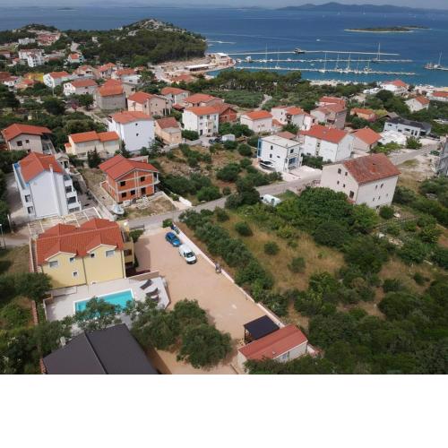 Apartment in Drage with sea views, balcony, air conditioning, WiFi 566-2
