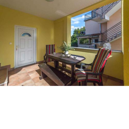 Apartment in Njivice/Insel Krk 38825