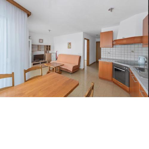 Apartment in Sukošan with Seaview, Terrace, Air condition, WIFI (3495-1)