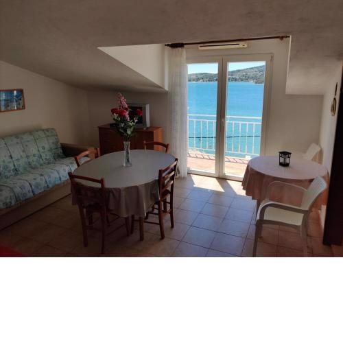 Apartment in Tisno with sea view, balcony, air conditioning, WiFi (4874-1)