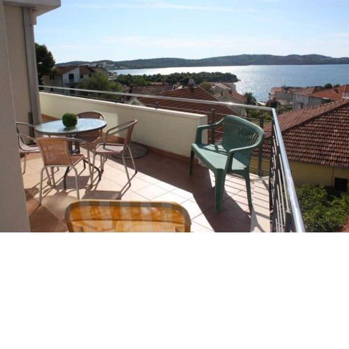 Apartment in Trogir with sea view, terrace, air conditioning, WiFi 4328-5