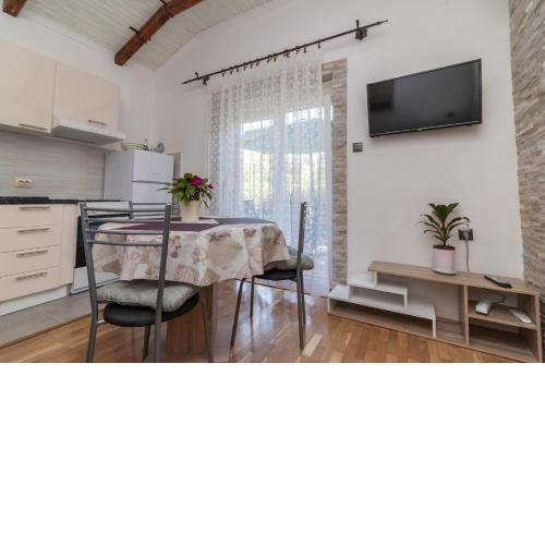 Apartment Laurel