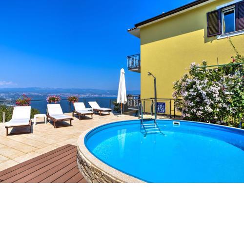 Apartment Laurus-1 by Interhome