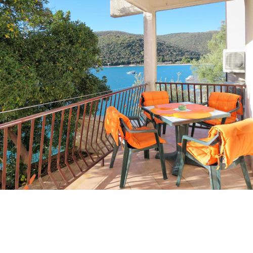 Apartment Lili - RAC140 by Interhome