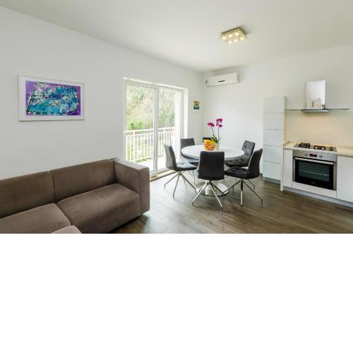 Apartment Lise Mokosica