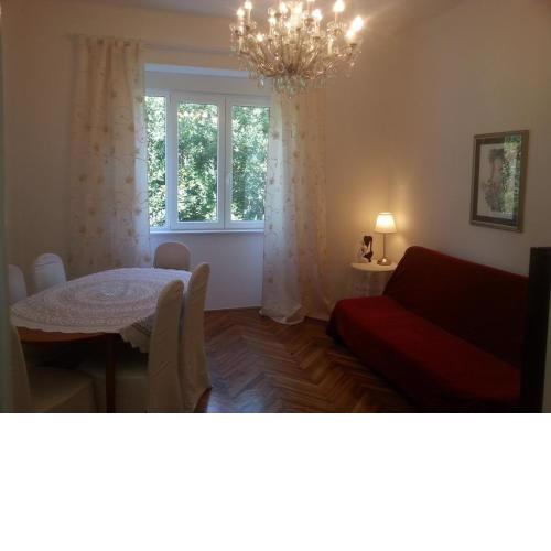 Apartment Lona
