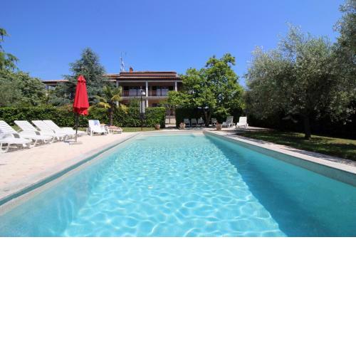 Apartment Lorena with pool