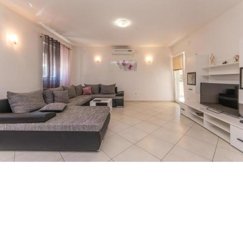 Apartment M&A