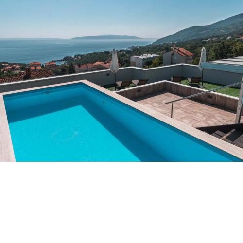 Apartment Mara Opatija with rooftop swimming pool