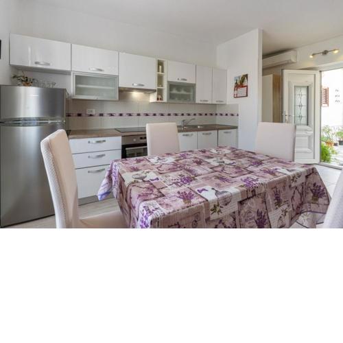 Apartment Mici 2
