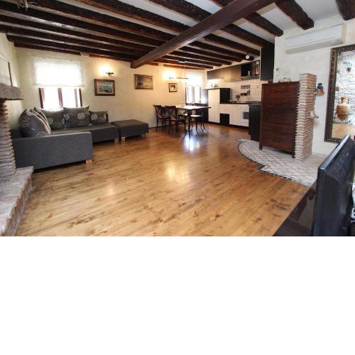 Apartment Midea