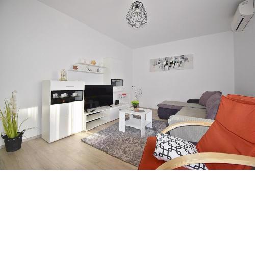 Apartment Navy near the Beach