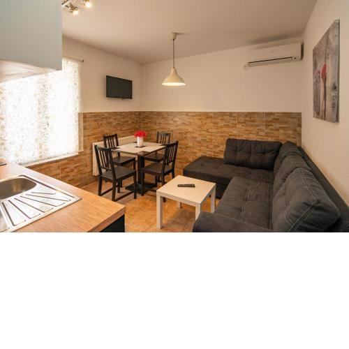 Apartment Nina