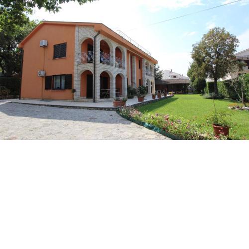 Apartment Prosinečki