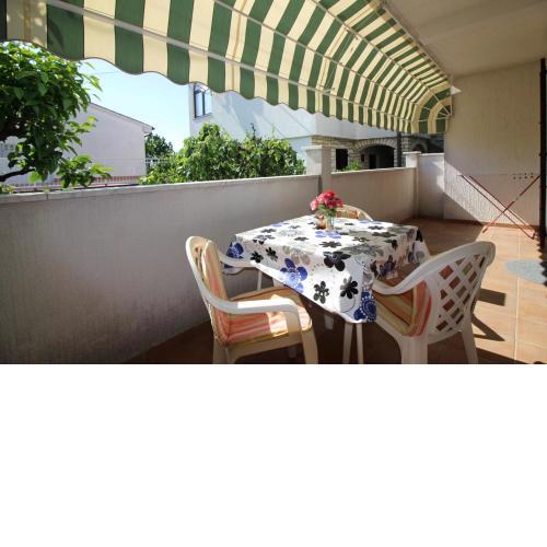 Apartment Radojka L near city centre
