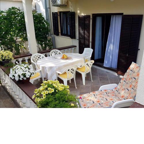 Apartment Sena 2