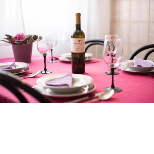Apartment ''V''