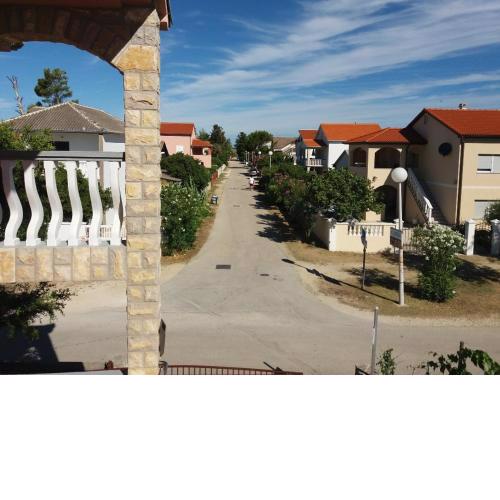 Apartment Visnja -near Queen Beach