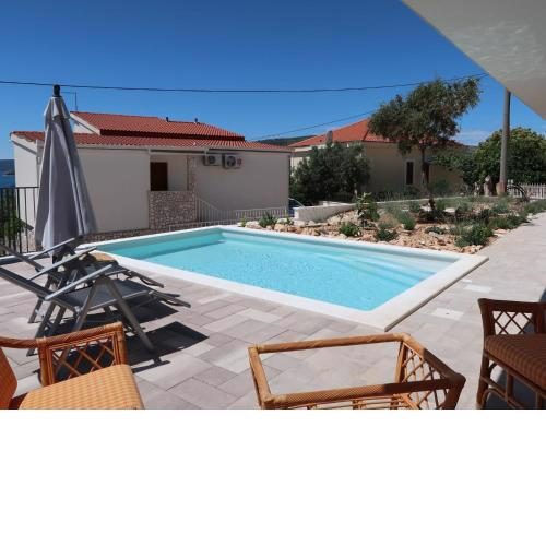 Apartment Viva-by the sea-garden & terraces by Interhome