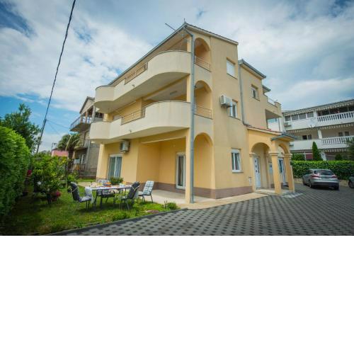 Apartments Adria