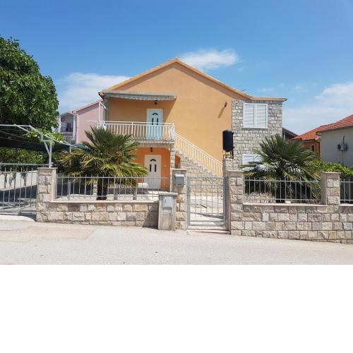 Apartments Alma