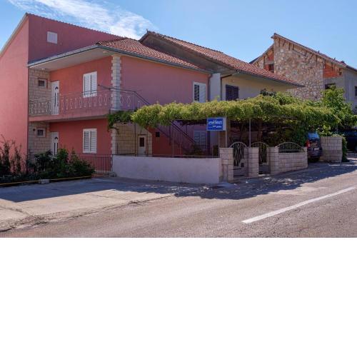 Apartments Ana Buratovic
