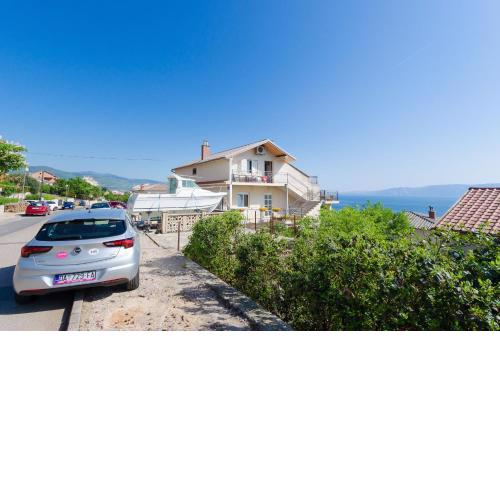 Apartments and Room Drazen