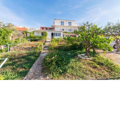 Apartments and Room Milka-Jere